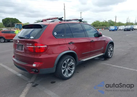 2013 BMW X5 xDrive50I z USA, uszkodzony, nr VIN 5UXZV8C53D0C15202
